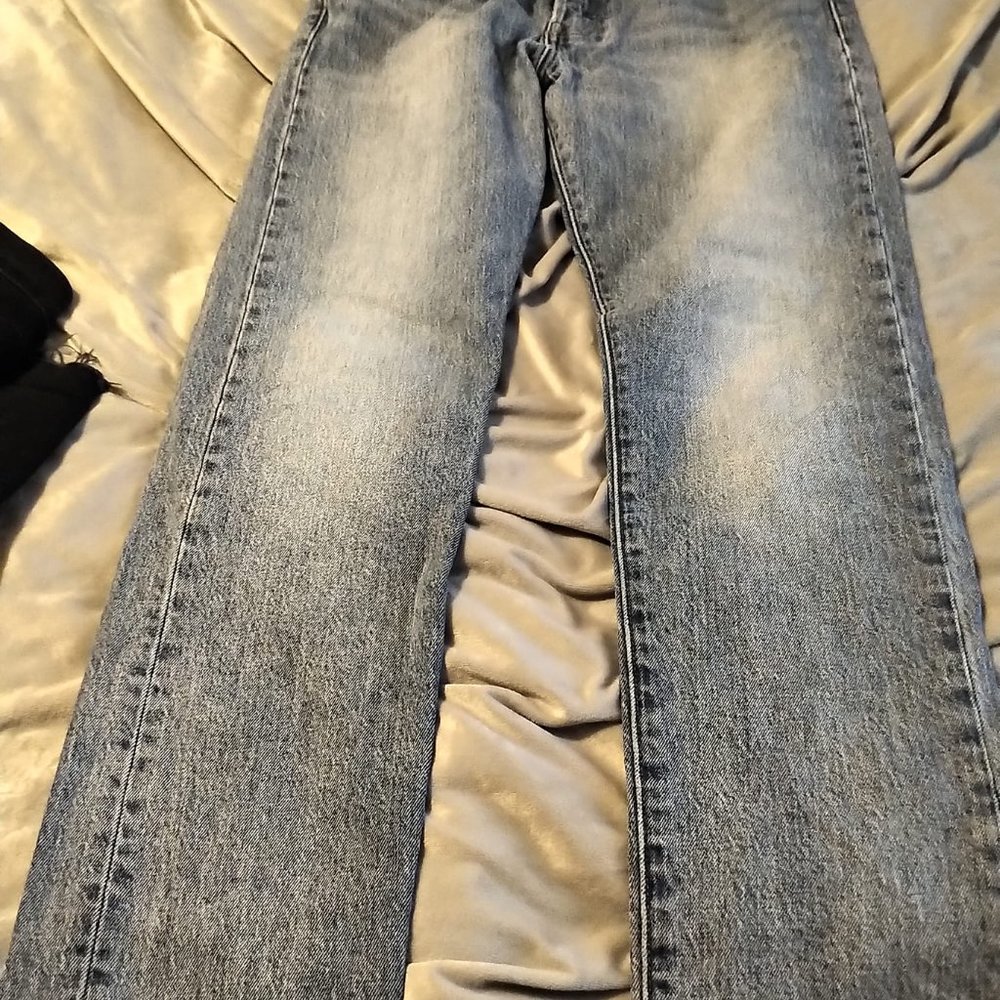 Levi's - Picture 2 of 11